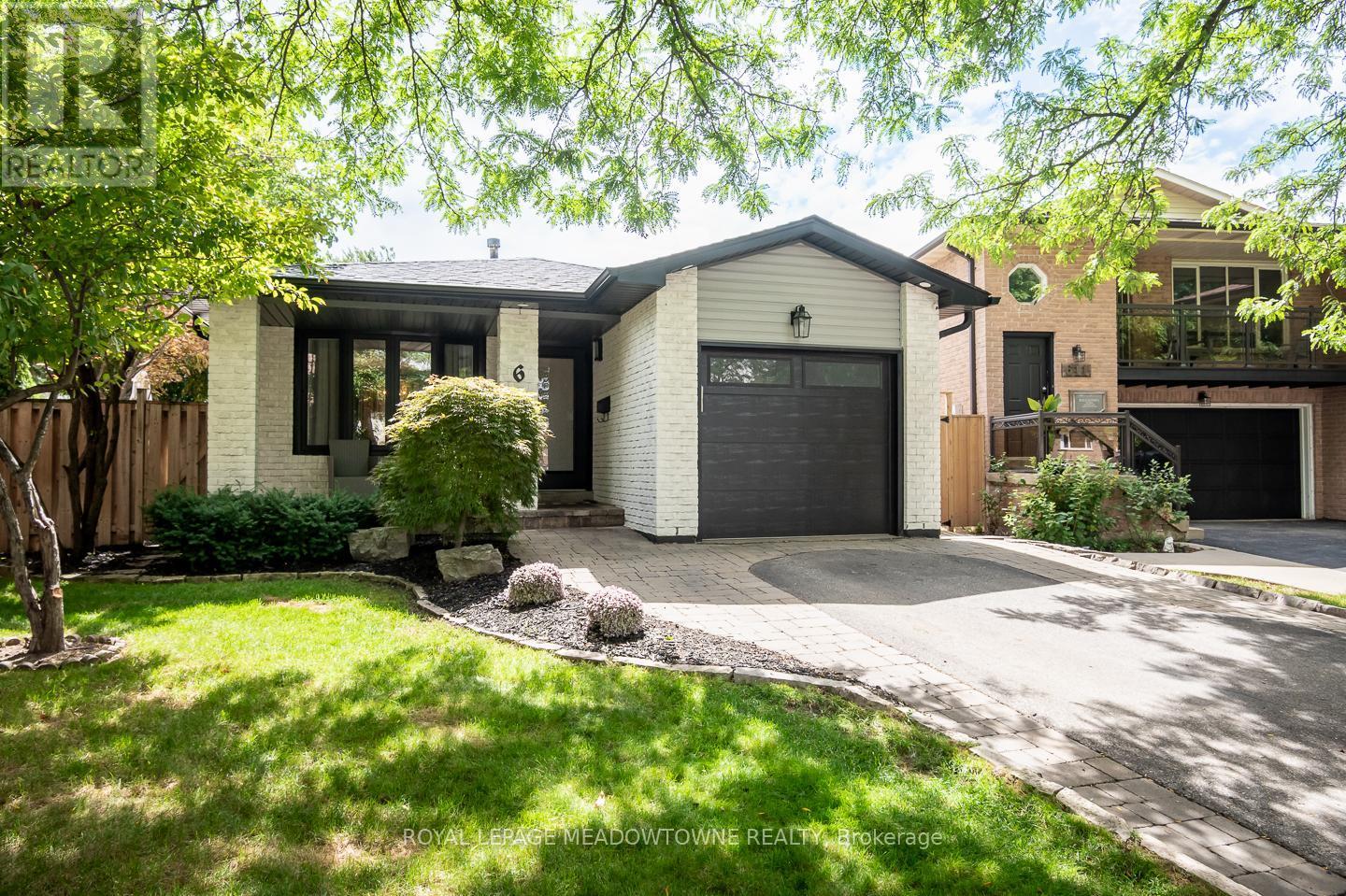 












613 FOSTER COURT

,
Milton,




Ontario
L9T4P1

