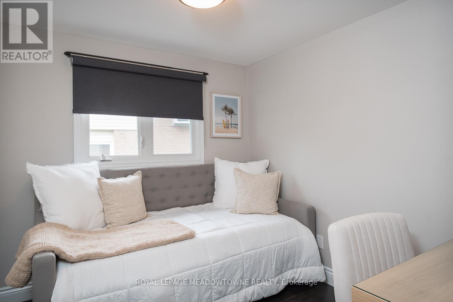 












613 FOSTER COURT

,
Milton,




Ontario
L9T4P1


