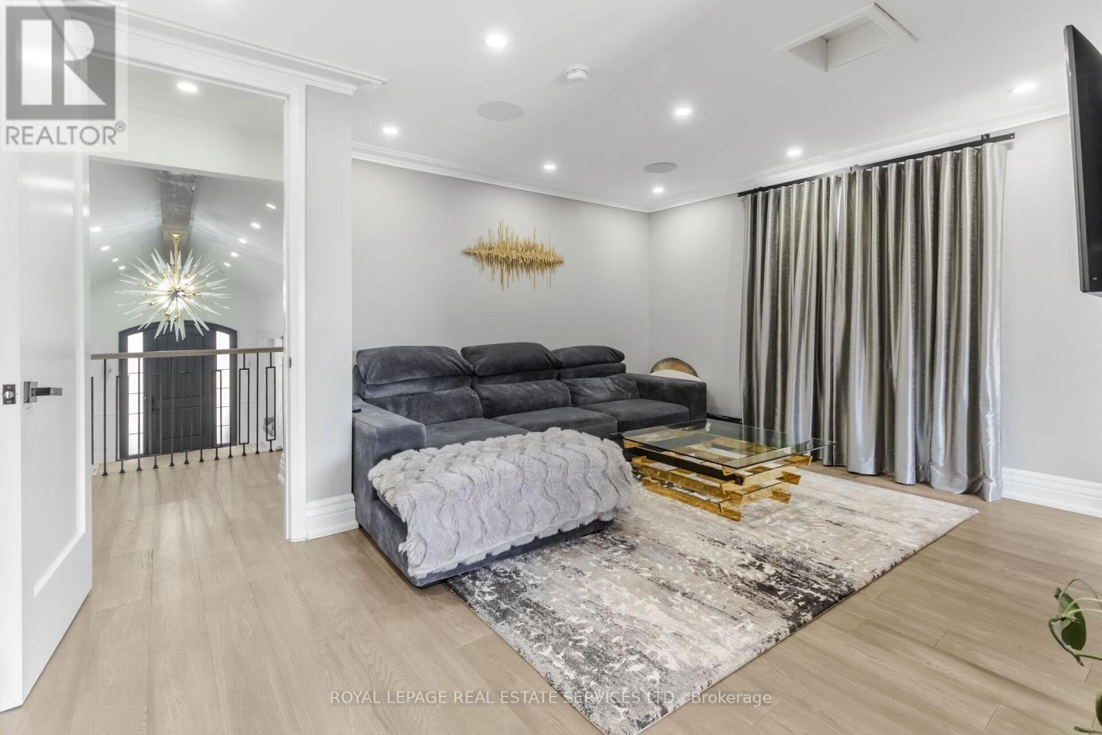 












12 JULIAN DRIVE

,
Brampton,




Ontario
L6P0L2

