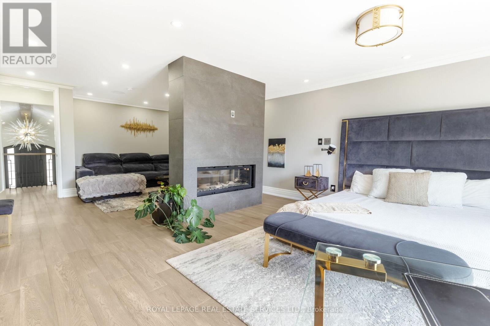 












12 JULIAN DRIVE

,
Brampton,




Ontario
L6P0L2

