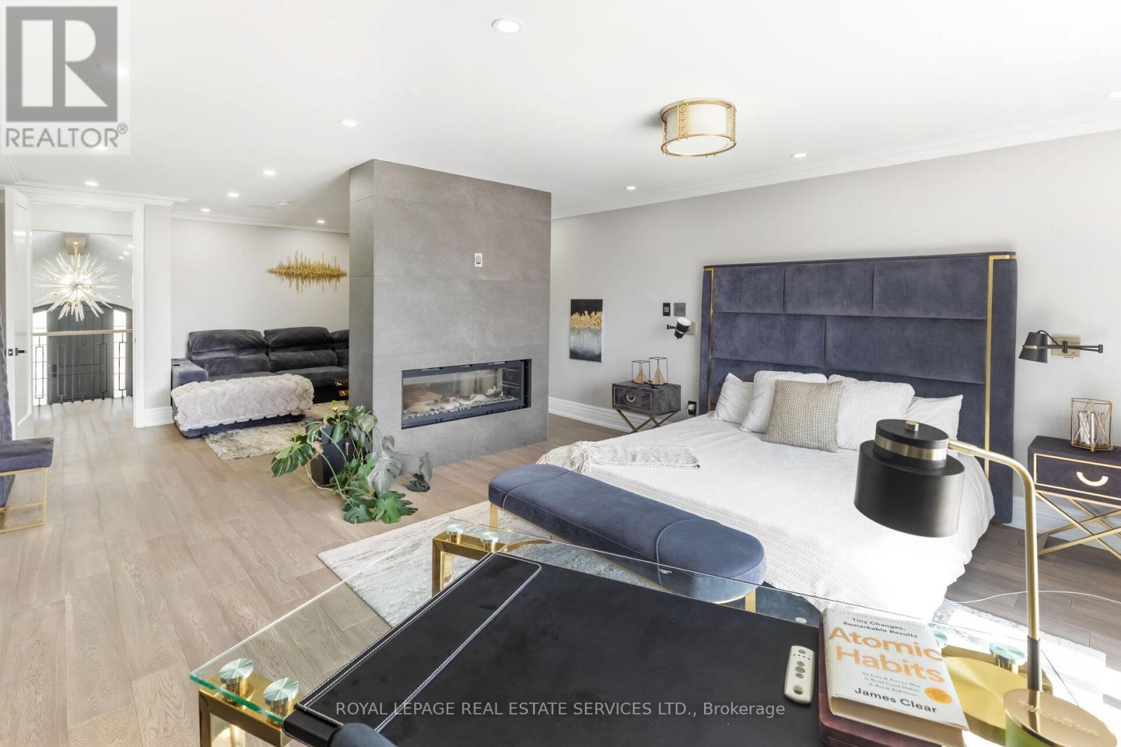 












12 JULIAN DRIVE

,
Brampton,




Ontario
L6P0L2

