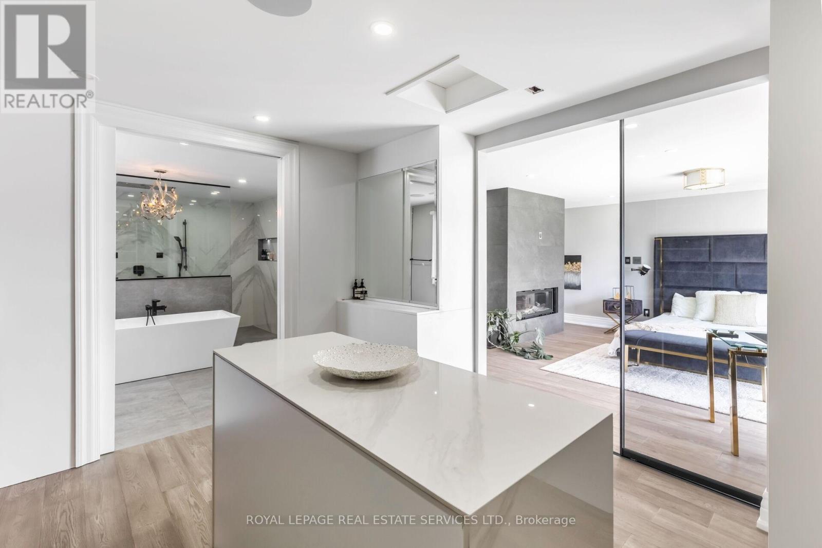 












12 JULIAN DRIVE

,
Brampton,




Ontario
L6P0L2

