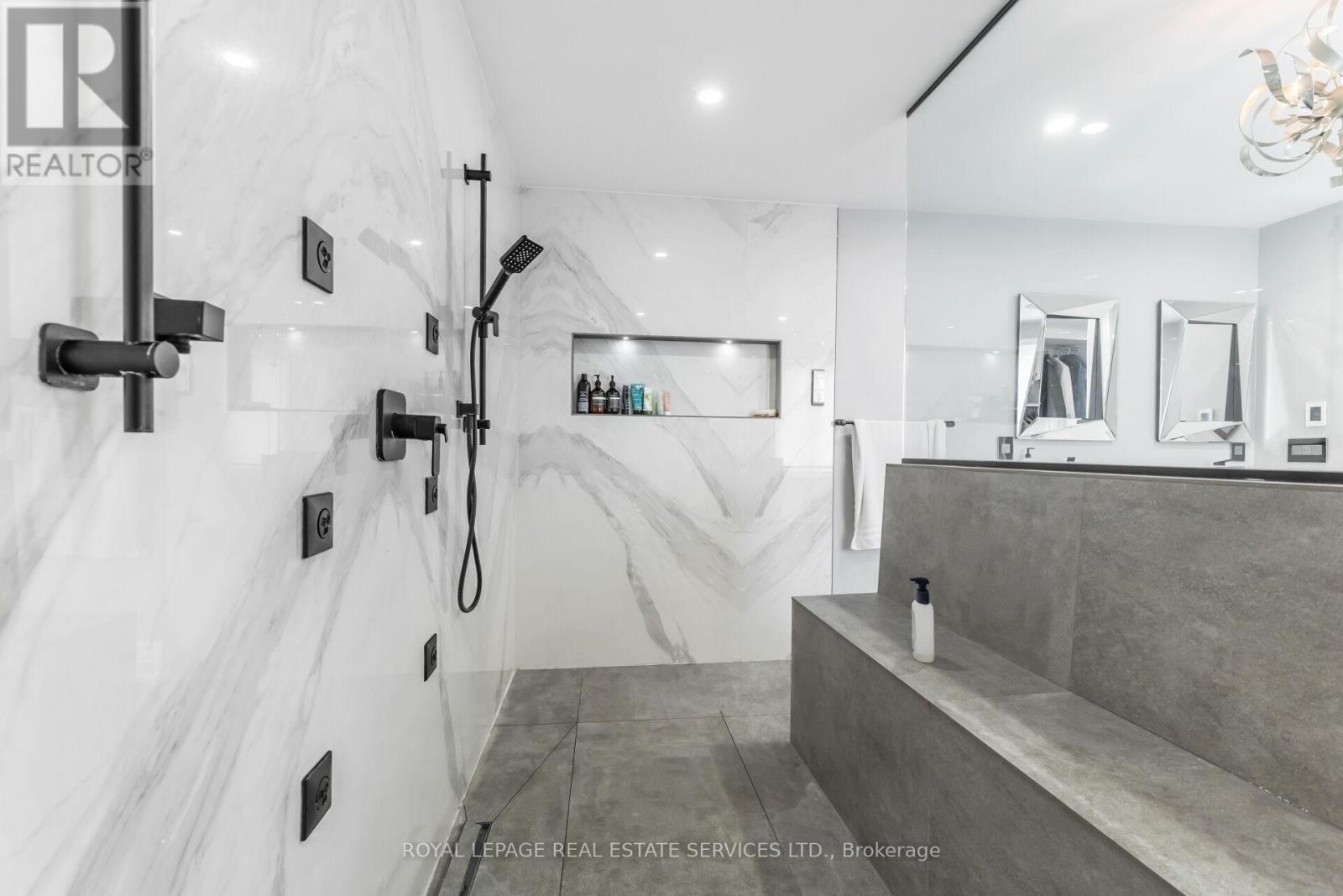 












12 JULIAN DRIVE

,
Brampton,




Ontario
L6P0L2

