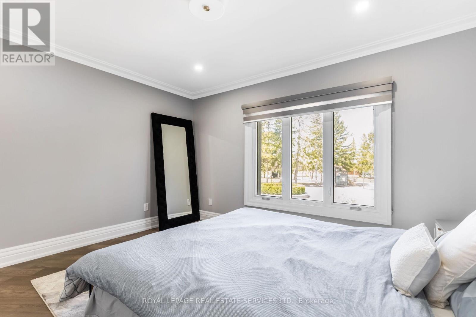 












12 JULIAN DRIVE

,
Brampton,




Ontario
L6P0L2

