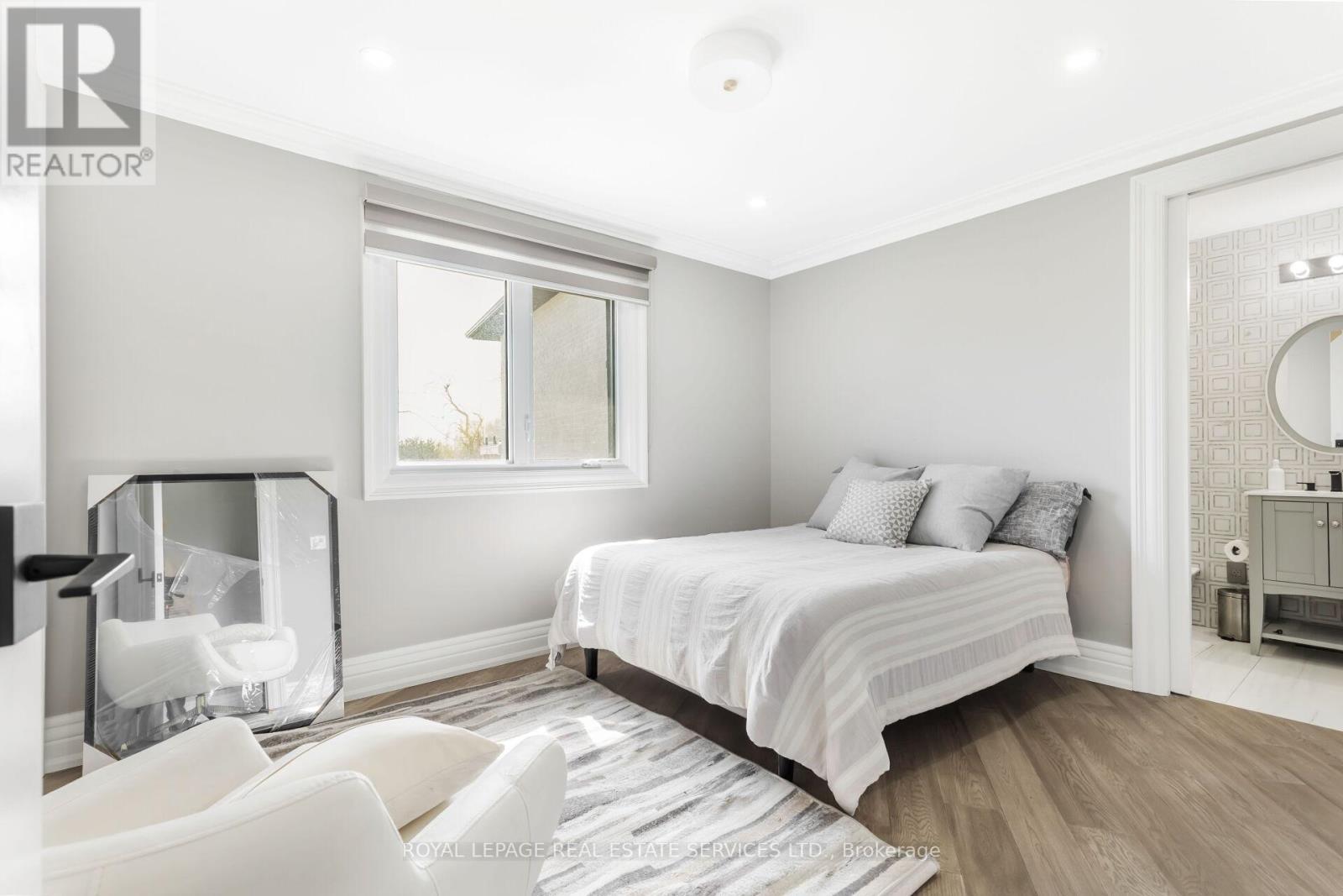 












12 JULIAN DRIVE

,
Brampton,




Ontario
L6P0L2

