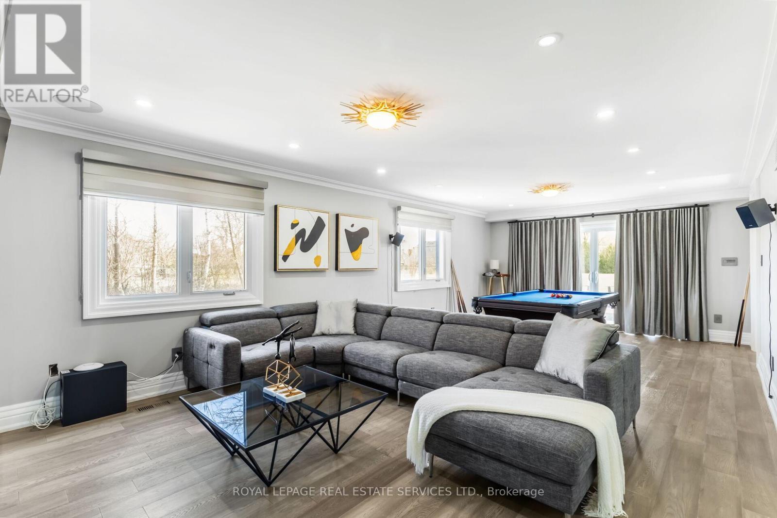 












12 JULIAN DRIVE

,
Brampton,




Ontario
L6P0L2

