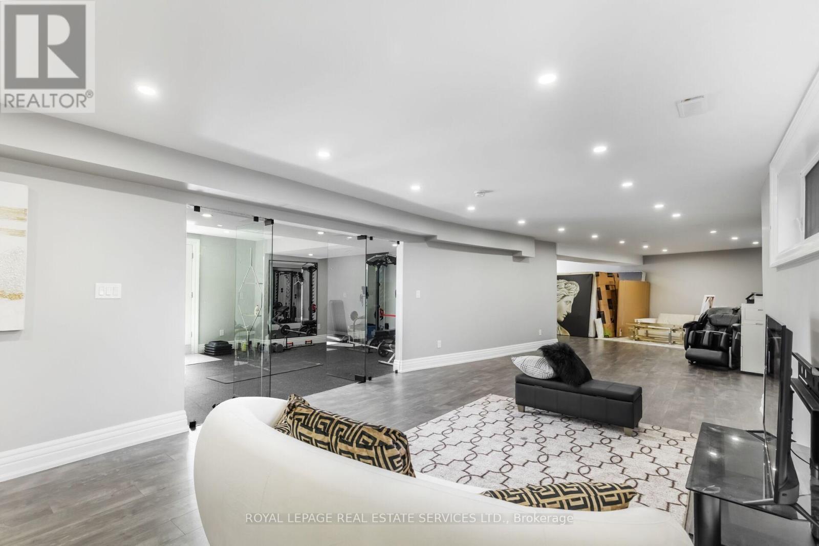 












12 JULIAN DRIVE

,
Brampton,




Ontario
L6P0L2

