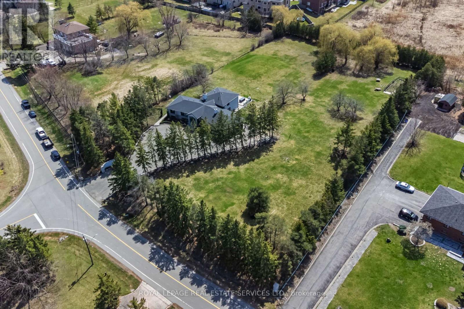 












12 JULIAN DRIVE

,
Brampton,




Ontario
L6P0L2

