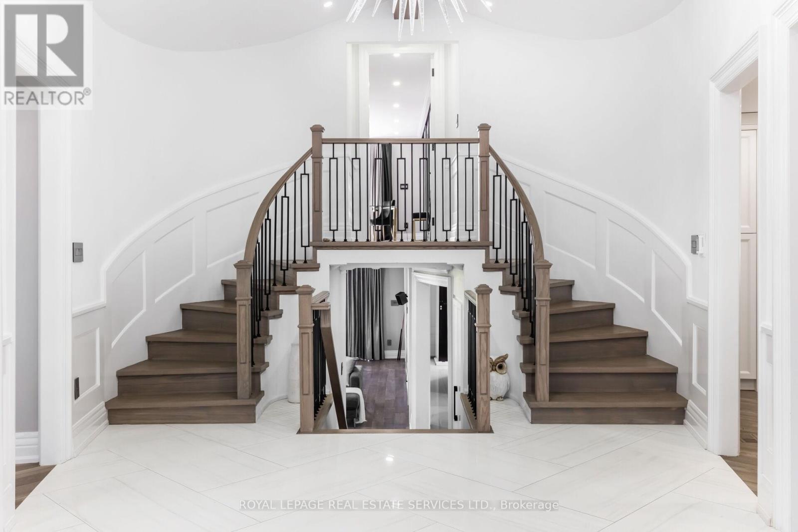 












12 JULIAN DRIVE

,
Brampton,




Ontario
L6P0L2

