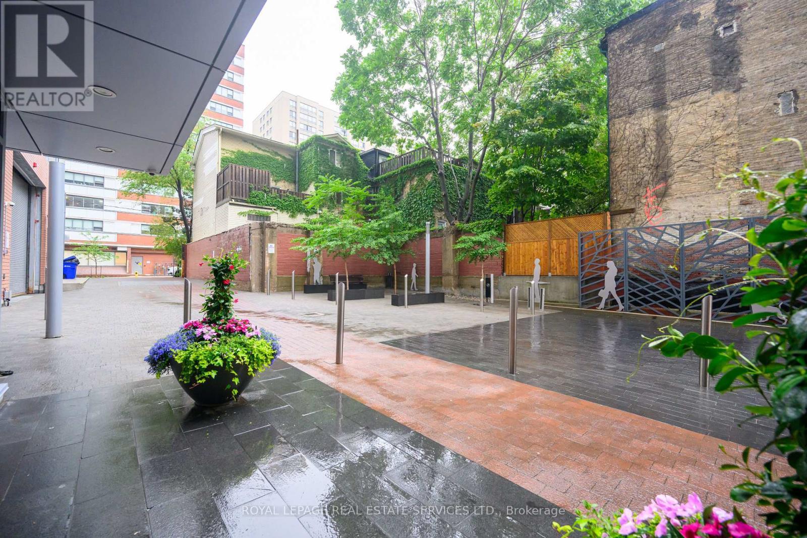 












808 - 365 CHURCH STREET

,
Toronto,




Ontario
M5B1H6

