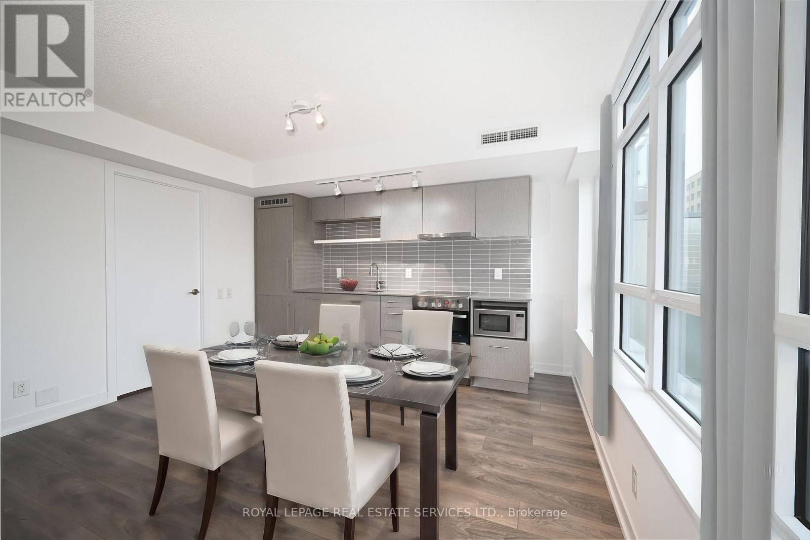 












808 - 365 CHURCH STREET

,
Toronto,




Ontario
M5B1H6

