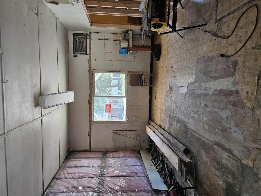 









5851


Highway 33E

Highway,
Beaverdell,




BC
V0H 1A0

