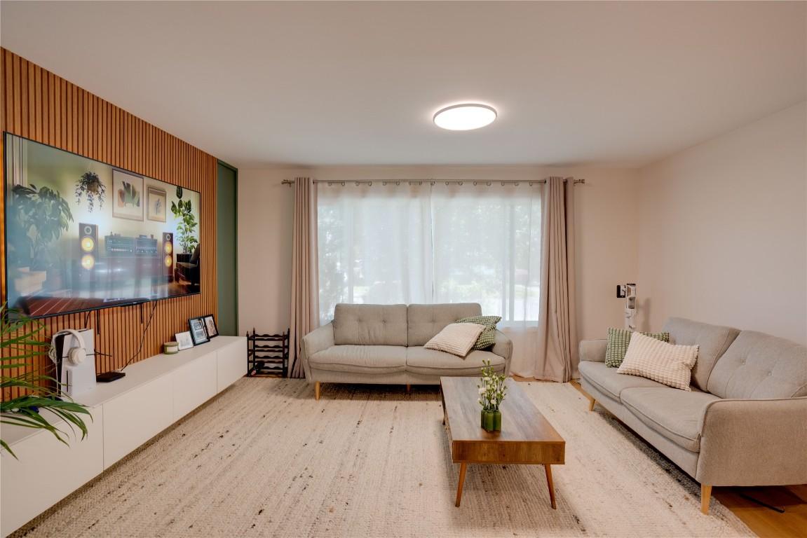 









1802


43

Street,
Vernon,




BC
V1T 6W8

