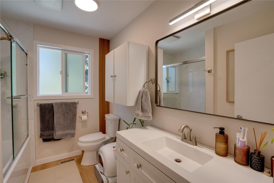









1802


43

Street,
Vernon,




BC
V1T 6W8

