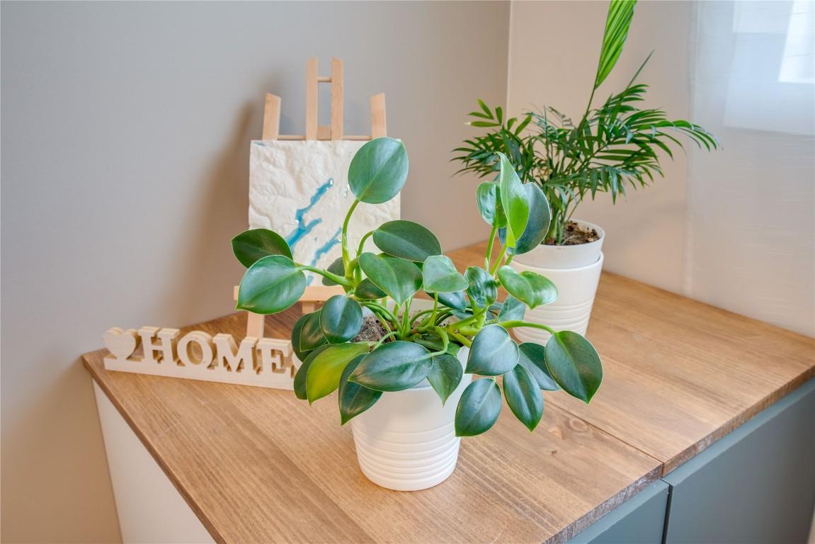 









1802


43

Street,
Vernon,




BC
V1T 6W8

