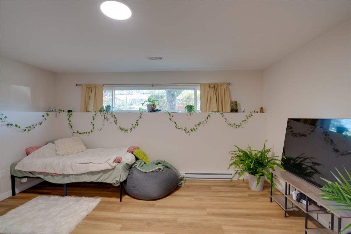 









1802


43

Street,
Vernon,




BC
V1T 6W8

