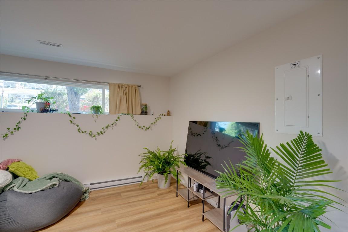 









1802


43

Street,
Vernon,




BC
V1T 6W8

