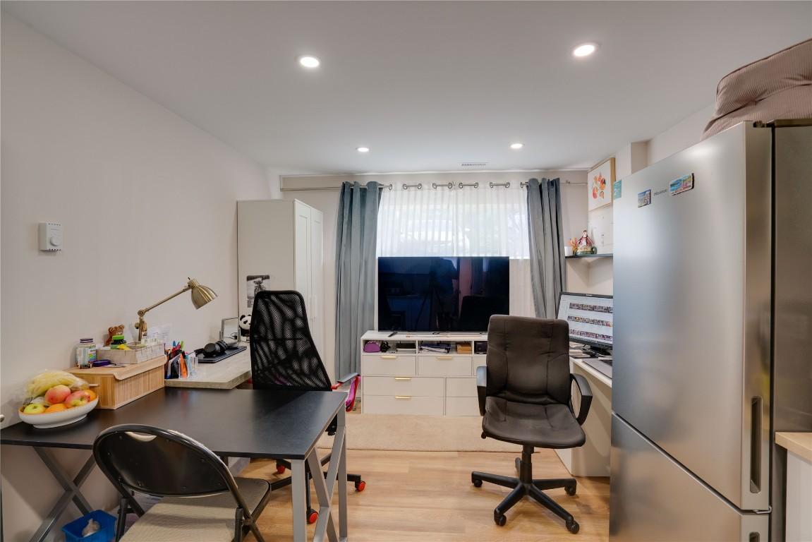 









1802


43

Street,
Vernon,




BC
V1T 6W8

