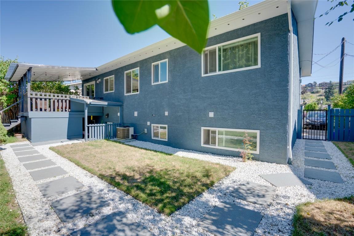 









1802


43

Street,
Vernon,




BC
V1T 6W8

