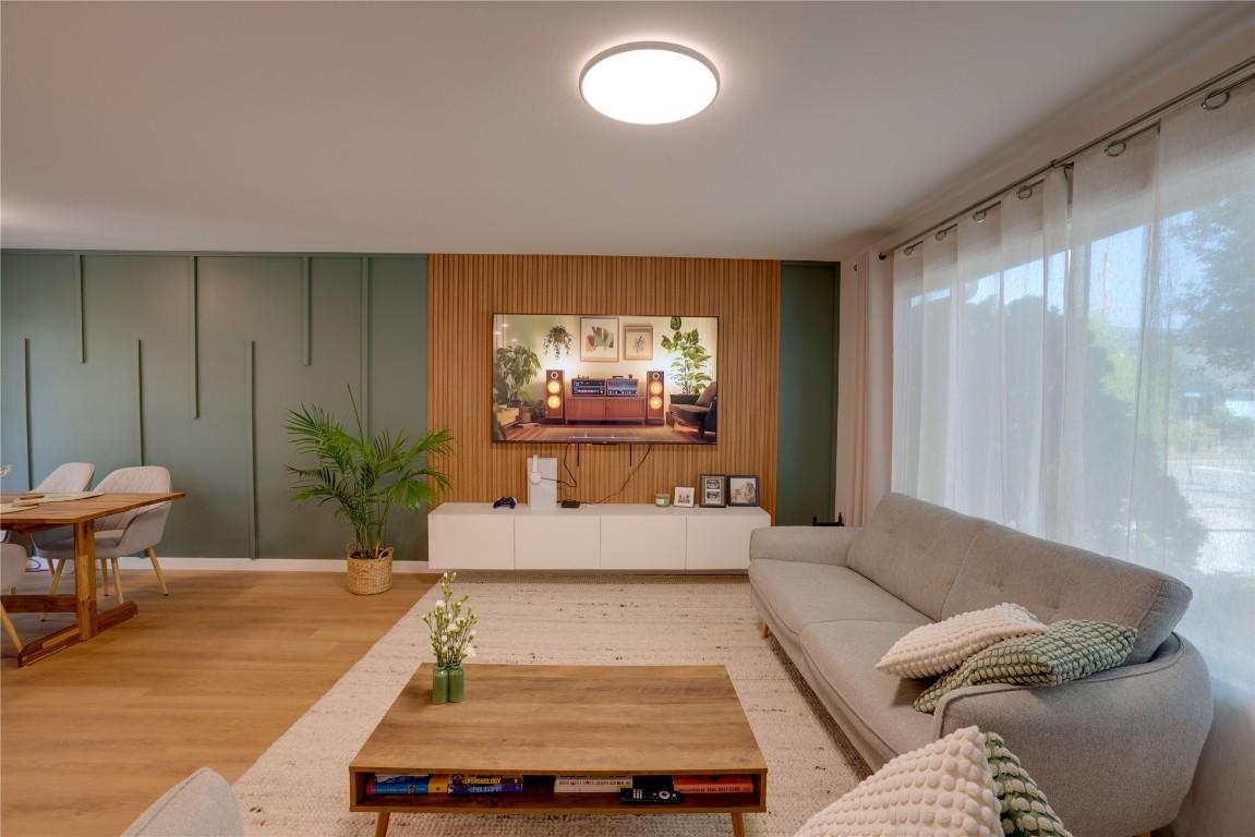 









1802


43

Street,
Vernon,




BC
V1T 6W8

