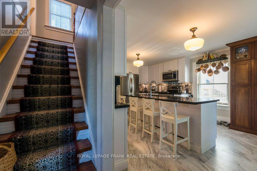 












6 NORTON LANE

,
Cramahe (Colborne),




Ontario
K0K1S0

