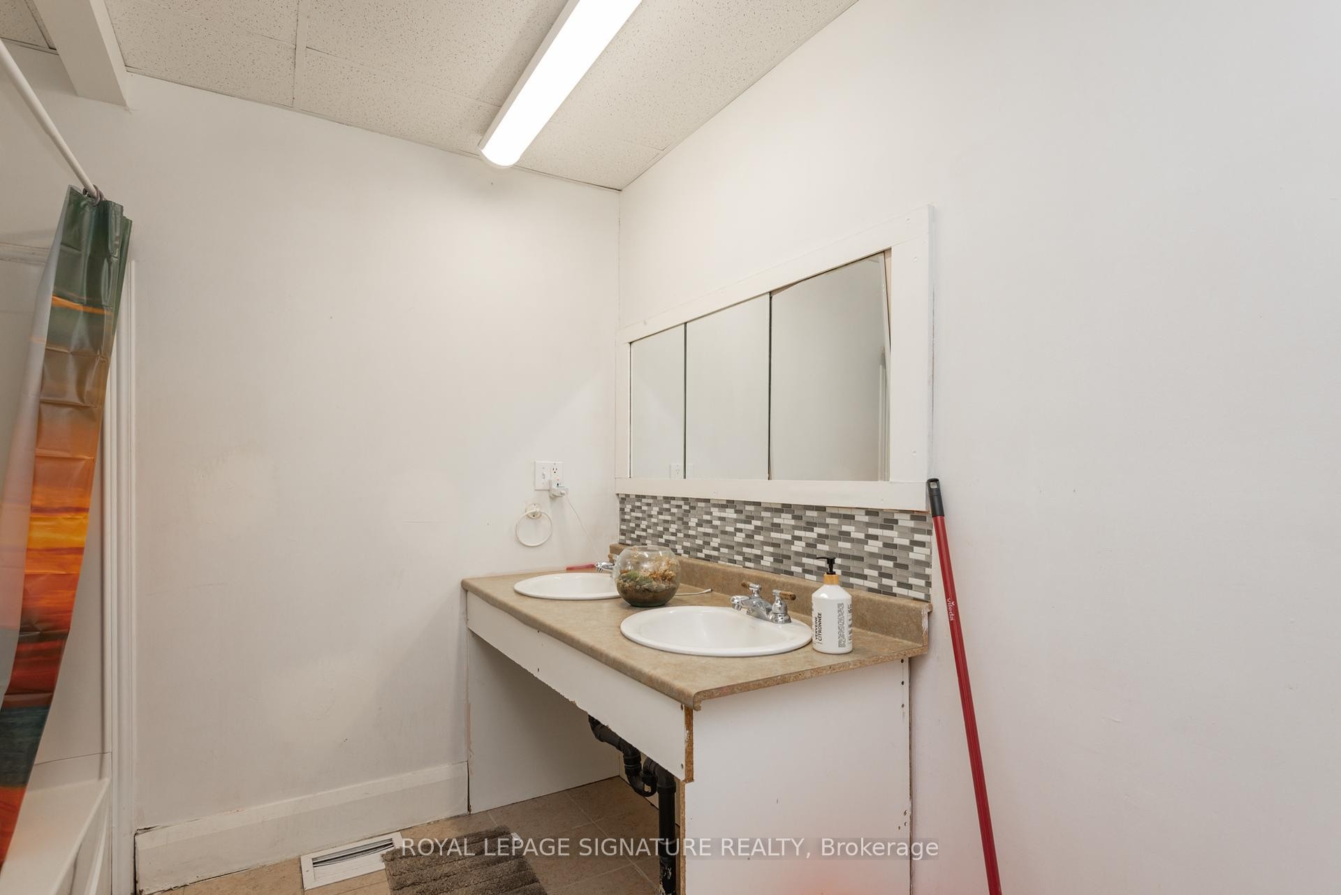 









131


Cedar Heights

Drive,
North Bay,




ON
P1B 8G3

