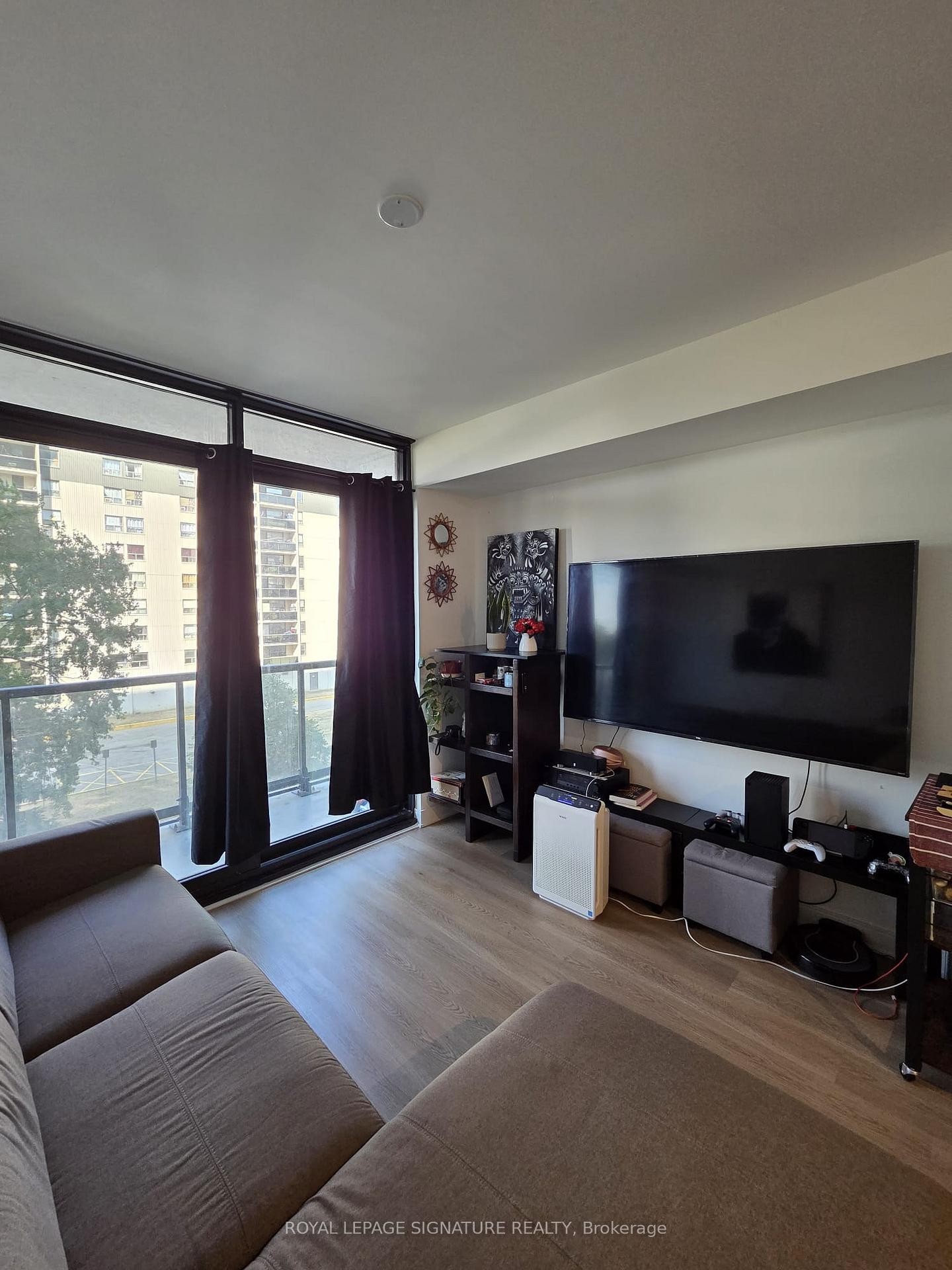 









86


Dundas

Street East, 314,
Mississauga,




ON
L5A 1W4

