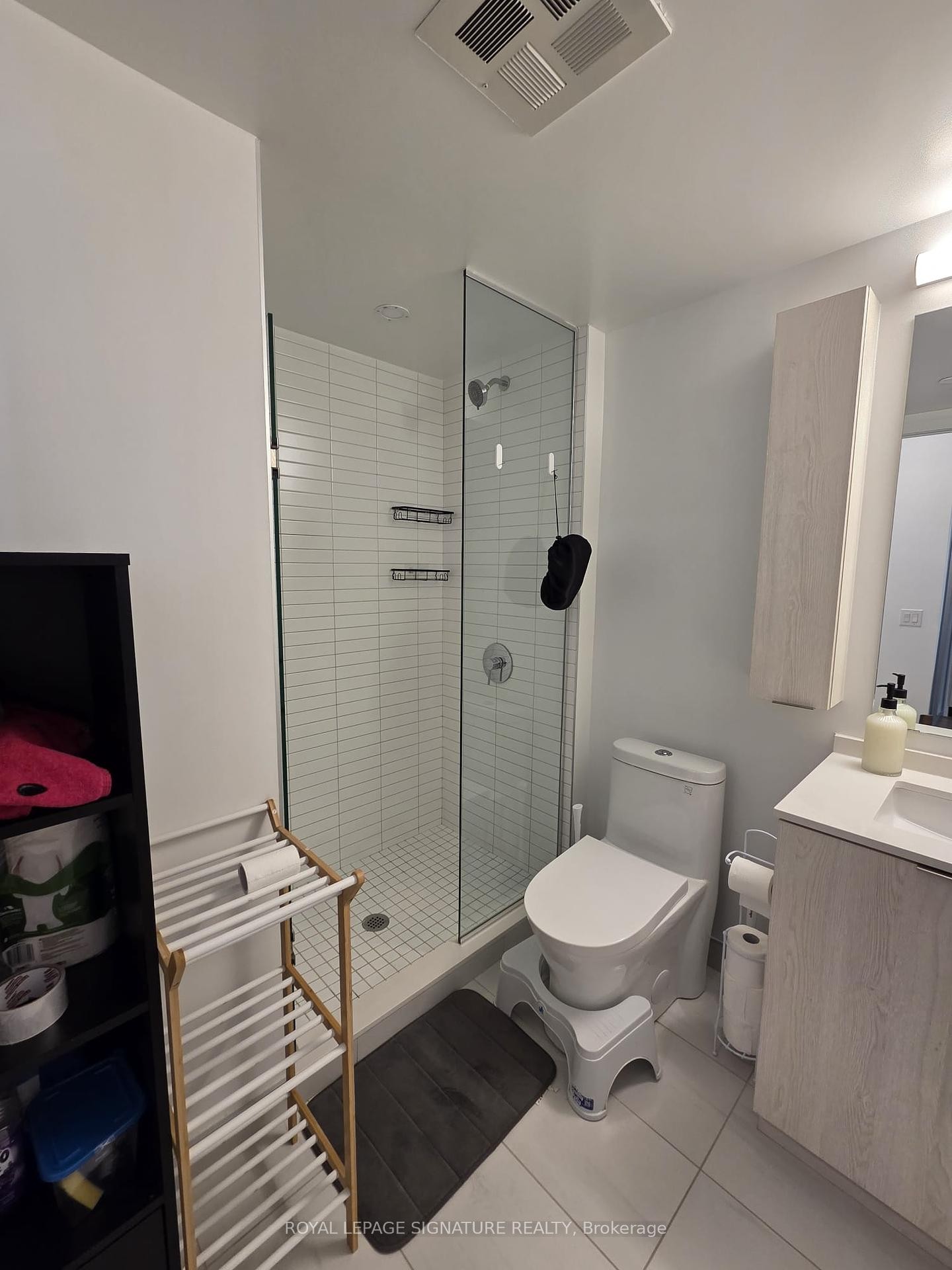 









86


Dundas

Street East, 314,
Mississauga,




ON
L5A 1W4

