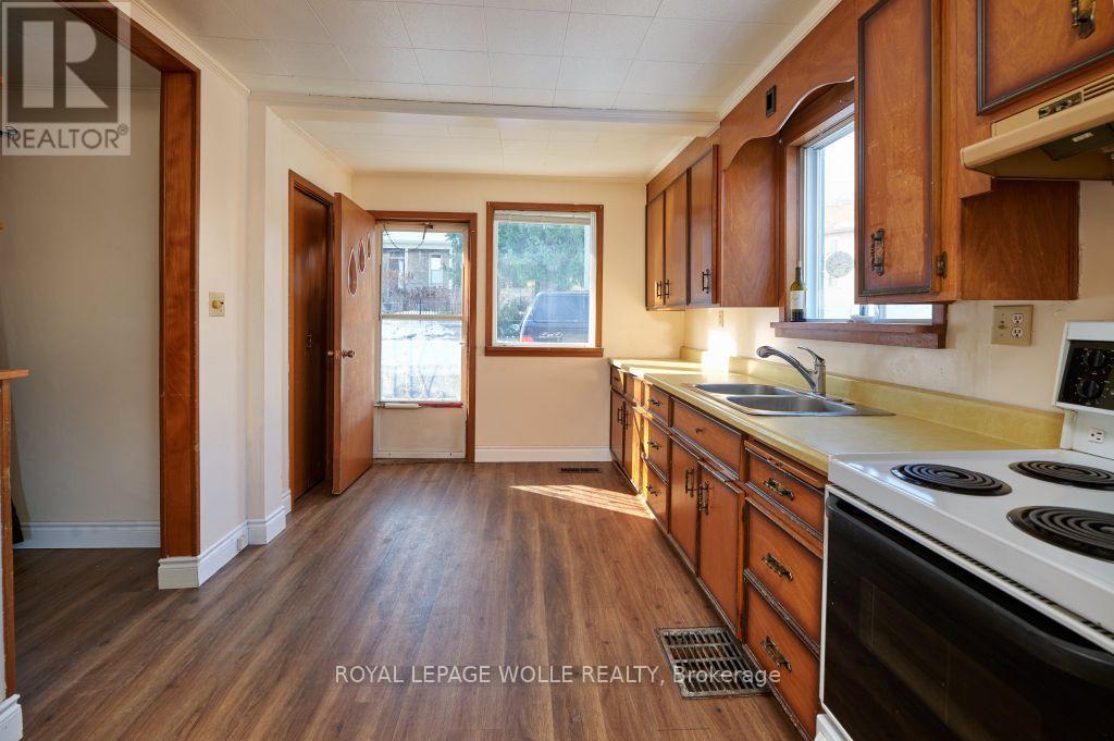 












117 FRONT STREET

,
Wilmot,




Ontario
N0B2E0

