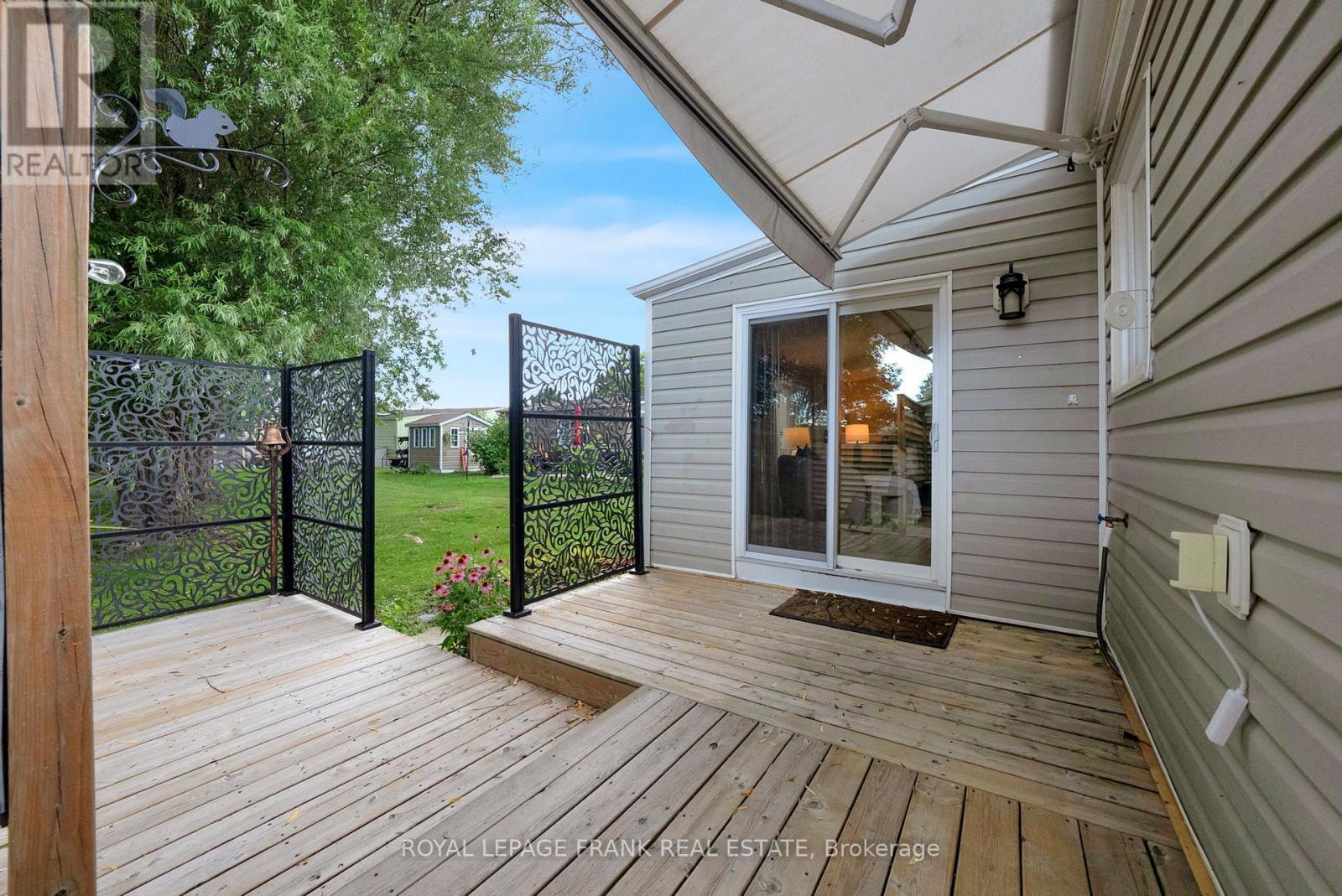 












26 PINERIDGE CRESCENT

,
Clarington (Newcastle),




Ontario
L1B1B9

