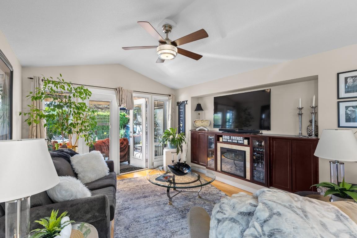 









415


Commonwealth

Road, 363,
Kelowna,




BC
V4V 1P4

