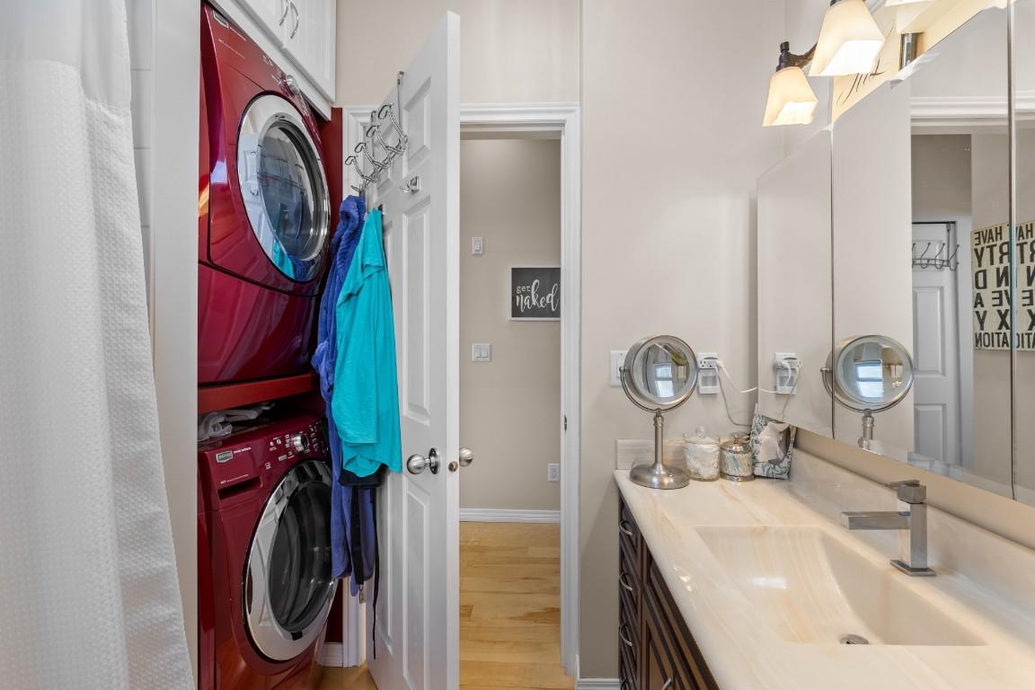 









415


Commonwealth

Road, 363,
Kelowna,




BC
V4V 1P4

