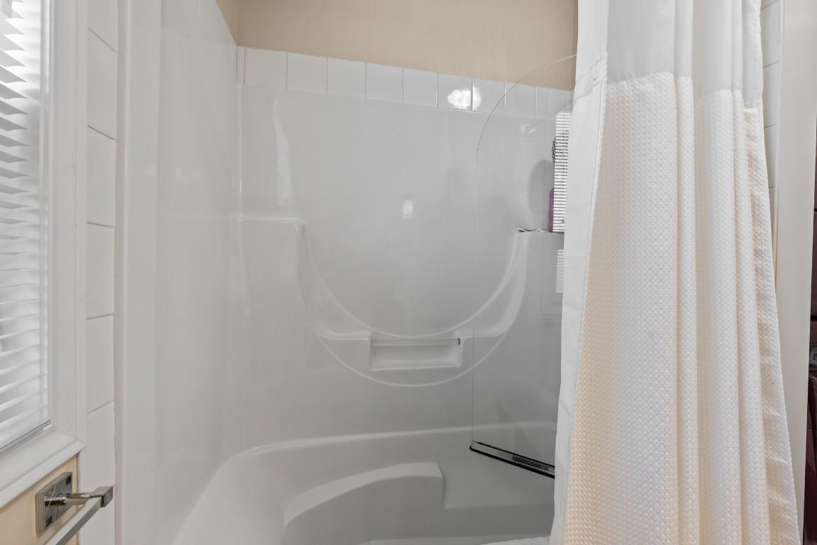 









415


Commonwealth

Road, 363,
Kelowna,




BC
V4V 1P4

