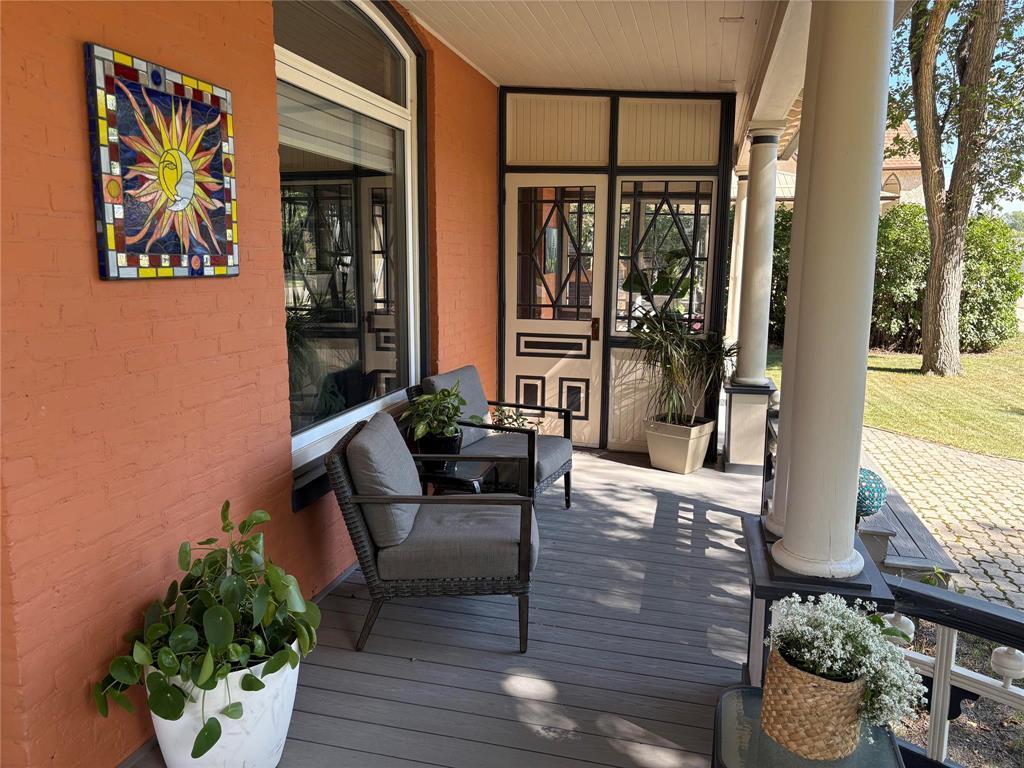 












402 Clark Avenue

,
Killarney,




Manitoba
R0K1G0

