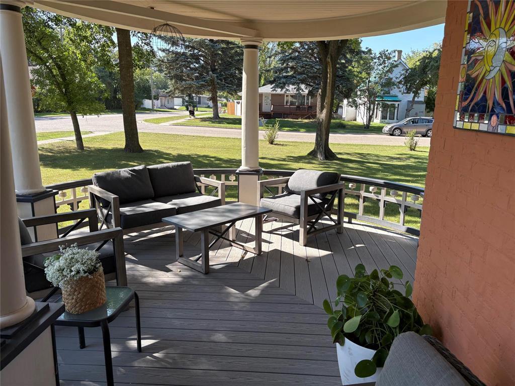 












402 Clark Avenue

,
Killarney,




Manitoba
R0K1G0

