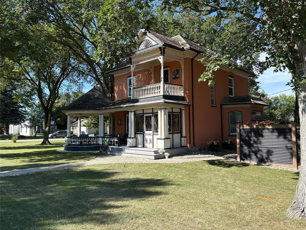 












402 Clark Avenue

,
Killarney,




Manitoba
R0K1G0


