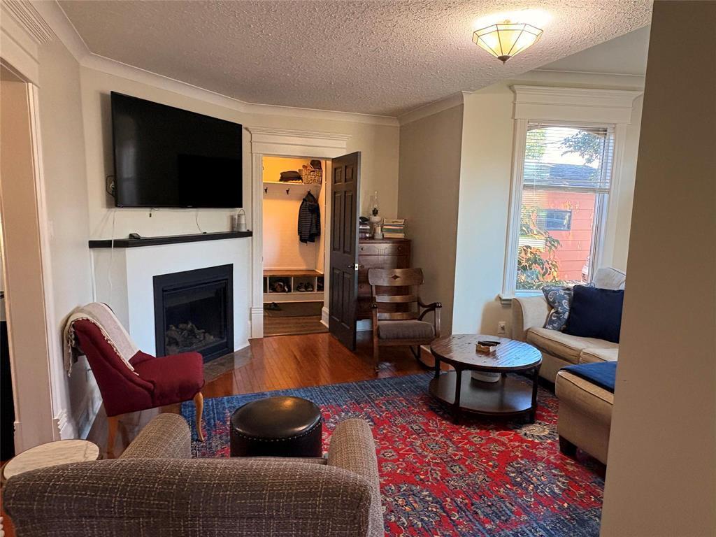 












402 Clark Avenue

,
Killarney,




Manitoba
R0K1G0


