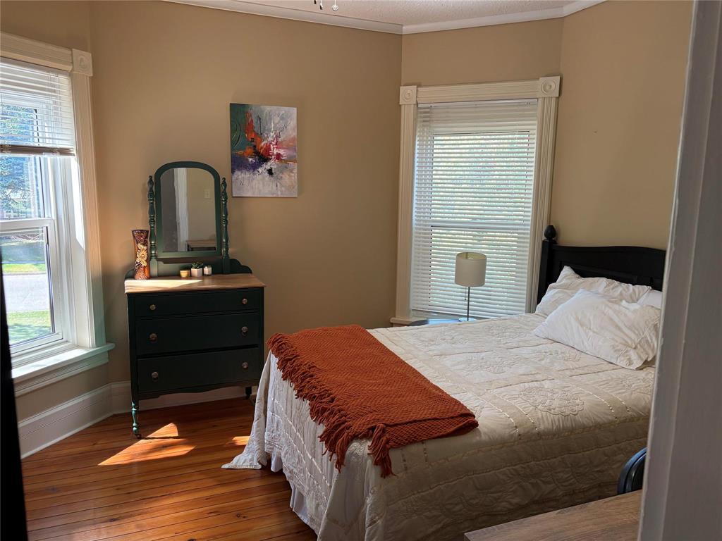 












402 Clark Avenue

,
Killarney,




Manitoba
R0K1G0

