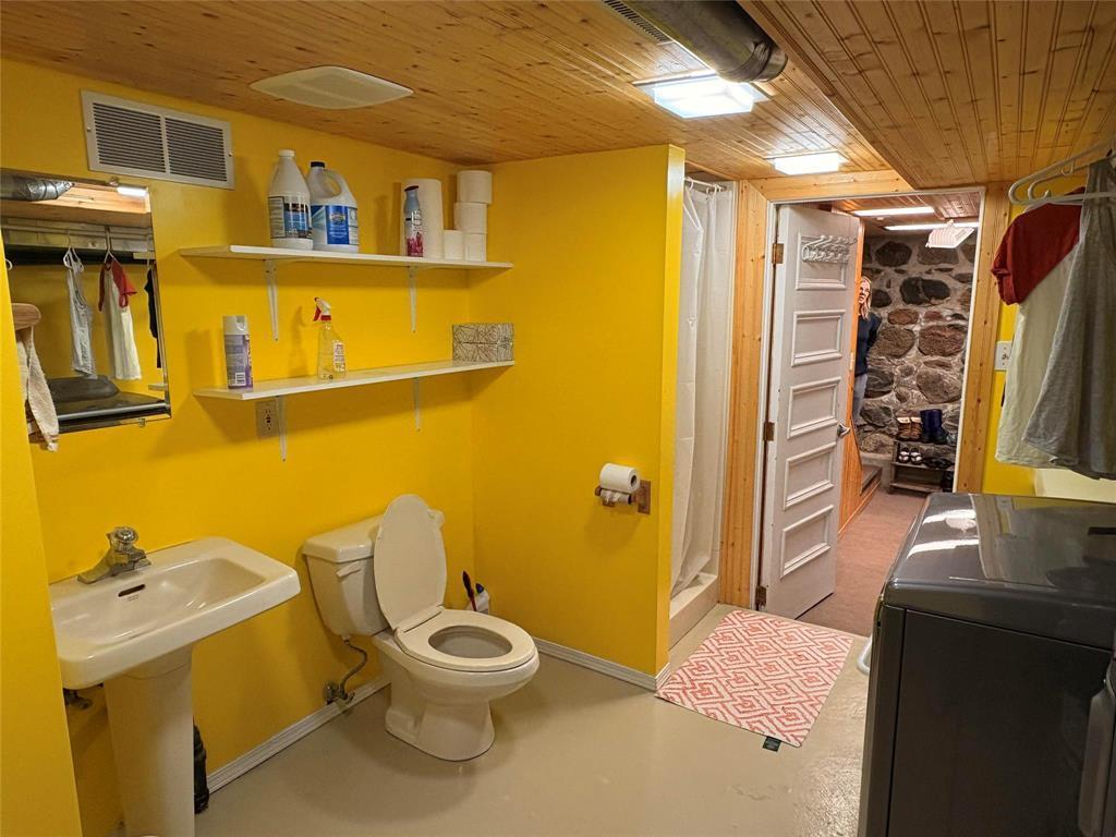 












402 Clark Avenue

,
Killarney,




Manitoba
R0K1G0

