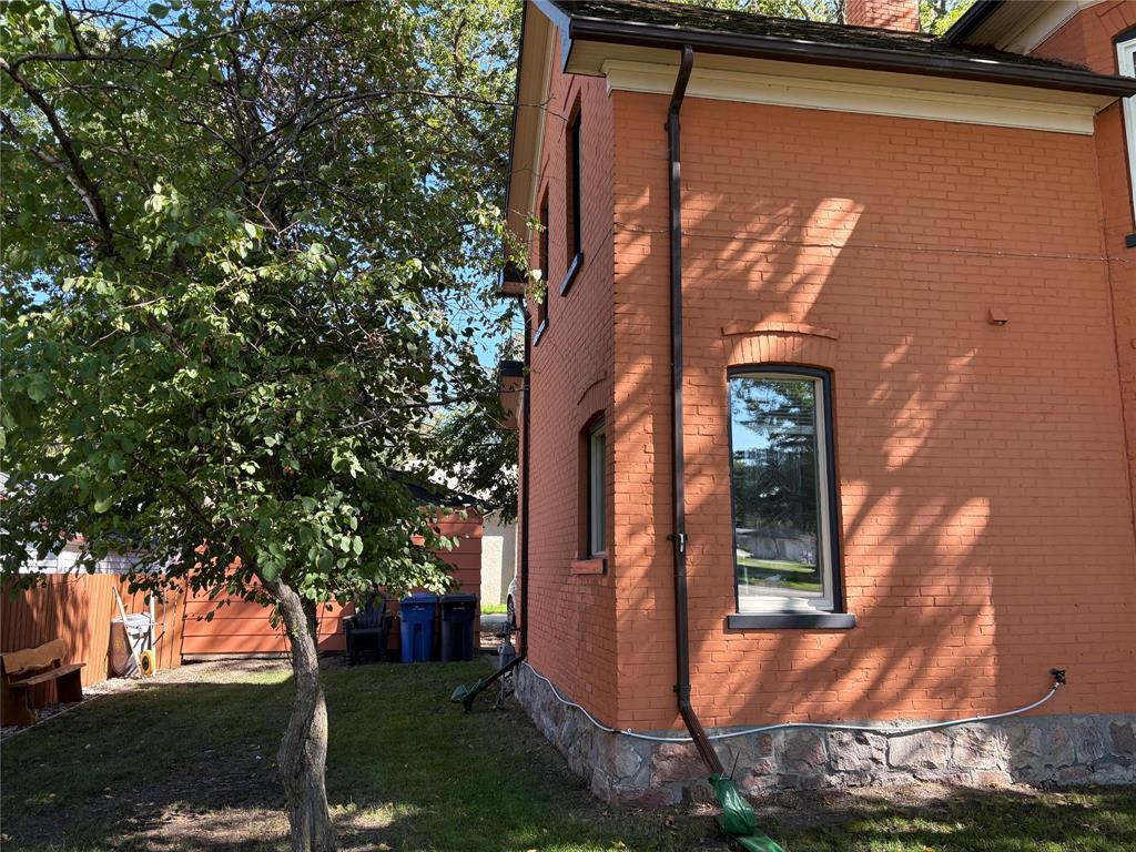 












402 Clark Avenue

,
Killarney,




Manitoba
R0K1G0

