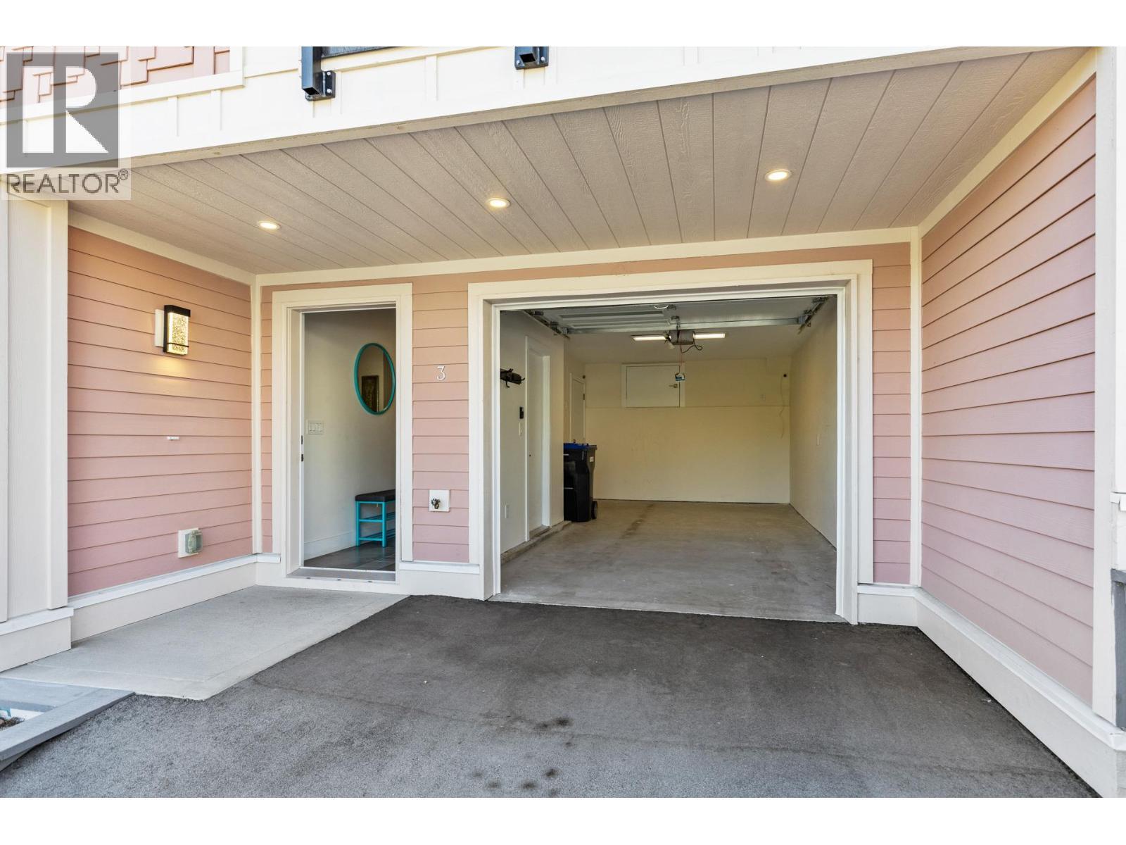 












18 Loon Crescent Unit# 3

,
Osoyoos,




British Columbia
V0H1V1

