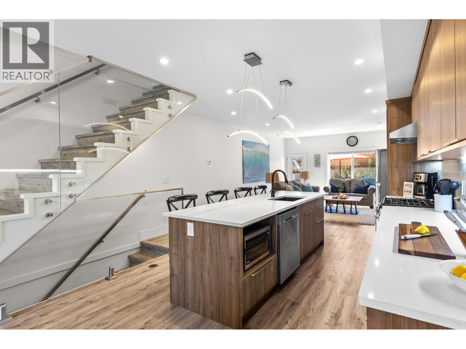 












18 Loon Crescent Unit# 3

,
Osoyoos,




British Columbia
V0H1V1

