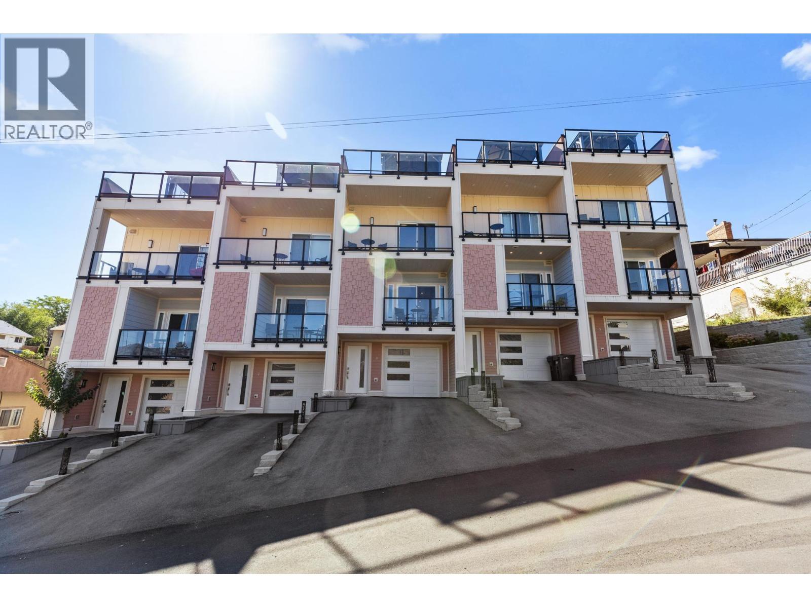 












18 Loon Crescent Unit# 3

,
Osoyoos,




British Columbia
V0H1V1

