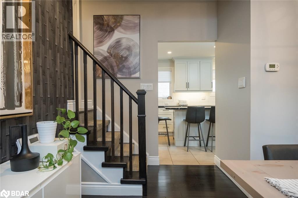 












613 FOSTER Court

,
Milton,




Ontario
L9T4P1

