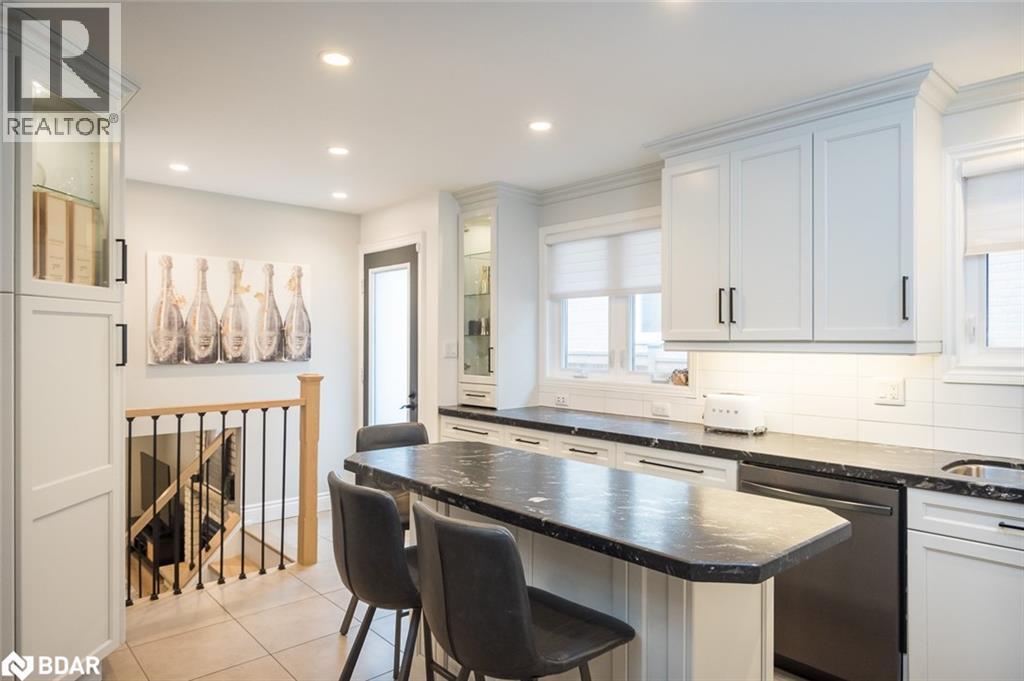 












613 FOSTER Court

,
Milton,




Ontario
L9T4P1

