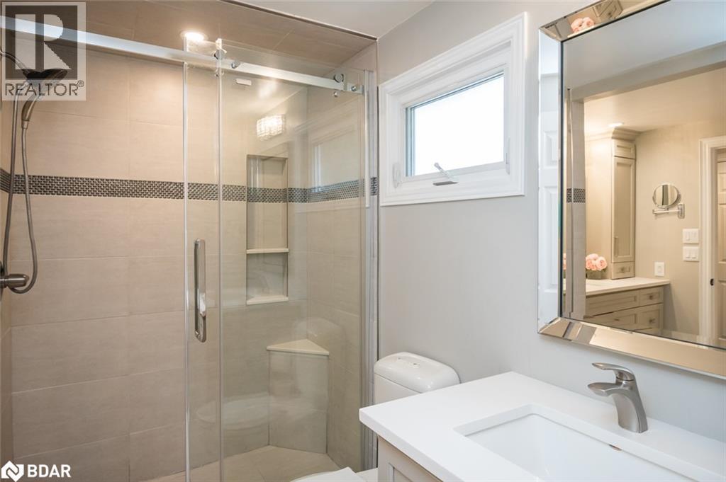 












613 FOSTER Court

,
Milton,




Ontario
L9T4P1

