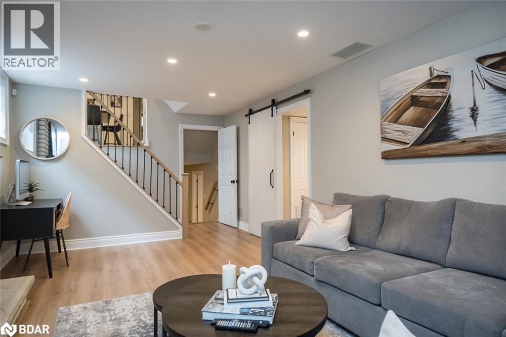












613 FOSTER Court

,
Milton,




Ontario
L9T4P1

