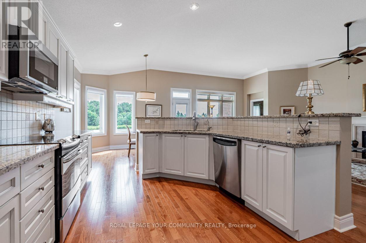 












303 BABE'S WAY

,
Whitchurch-Stouffville,




Ontario
L4A0K5

