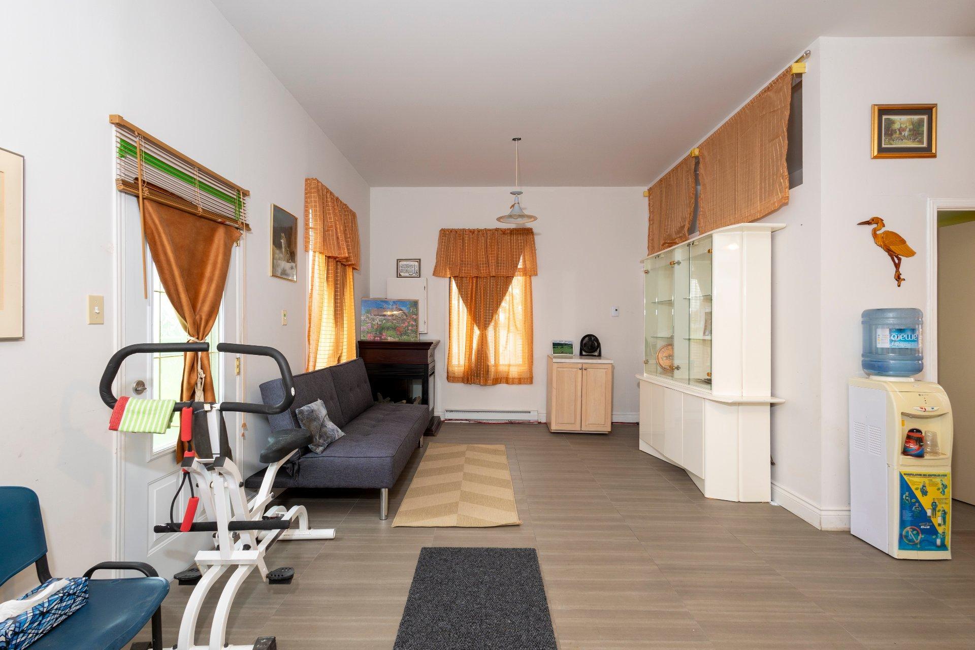 












Boul. Ste-Marguerite

,
Mercier,







QC
J6R2L1

