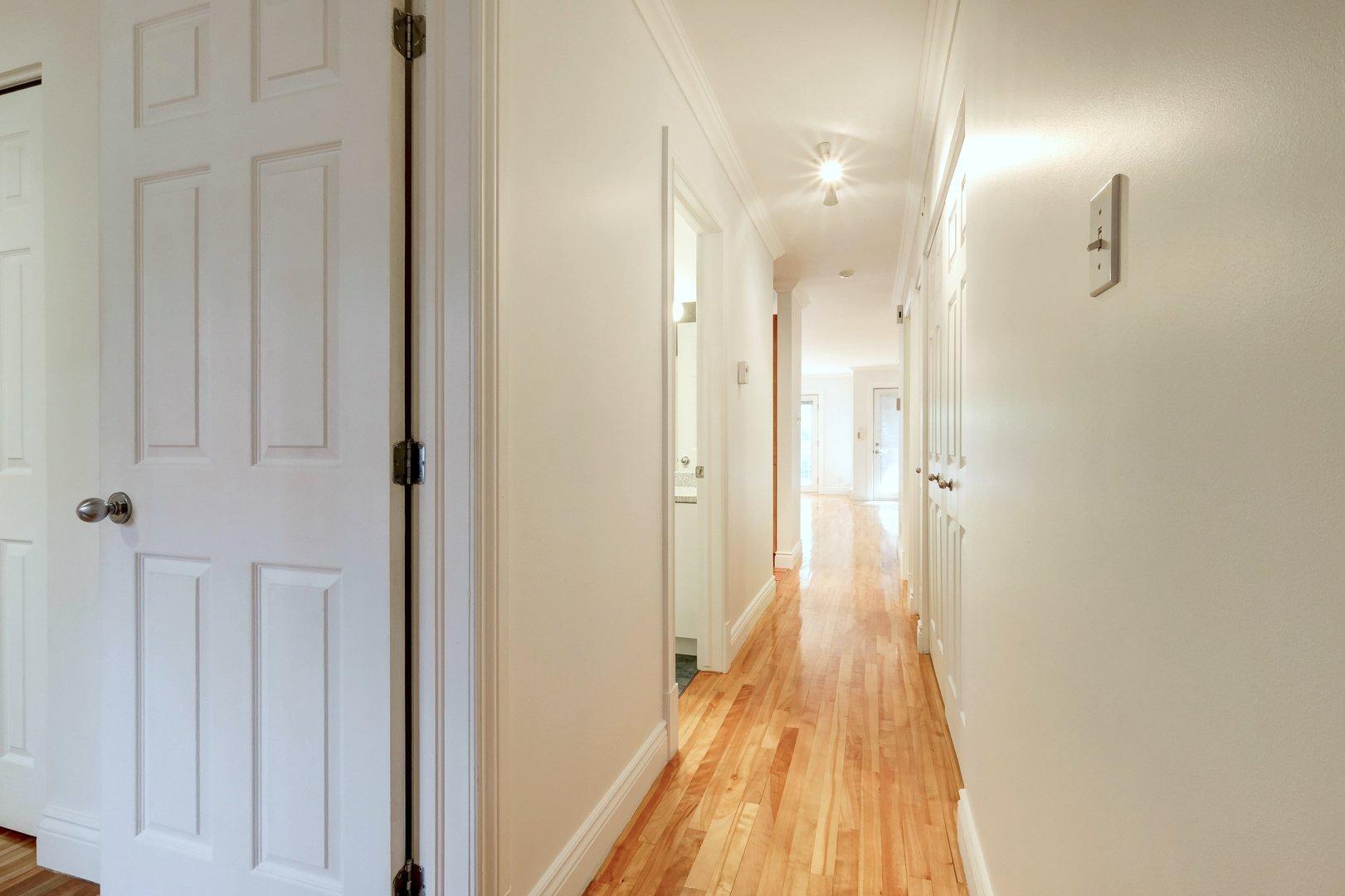 









4103


Av. De Lorimier

,
Montréal (Le Plateau-Mont-Royal),




QC
H2K3X8


